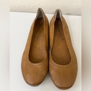 Tamaris Tan Brown Leather Flats size 7